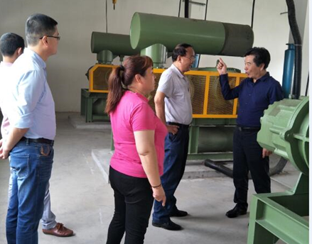 省审计厅驻渭“双审”组一行到水情形公司大荔经开区污水处置惩罚厂检查建设项目 省审计厅驻渭“双审”组一行到水情形公司大荔经开区污水处置惩罚厂检查建设项目