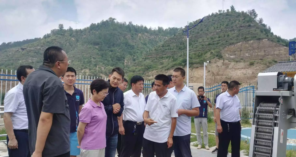 延安市委常委、副市长孙矿玲视察水情形公司安塞项目 延安市委常委、副市长孙矿玲视察水情形公司安塞项目