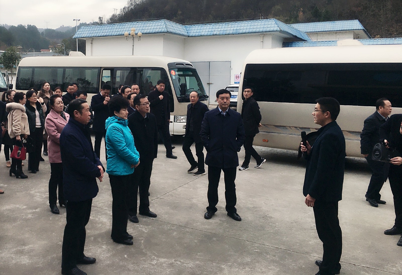 商洛市人大常委会党组副书记、副主任刘淑慧到水情形公司商南污水处置惩罚厂调研 商洛市人大常委会党组副书记、副主任刘淑慧到水情形公司商南污水处置惩罚厂调研