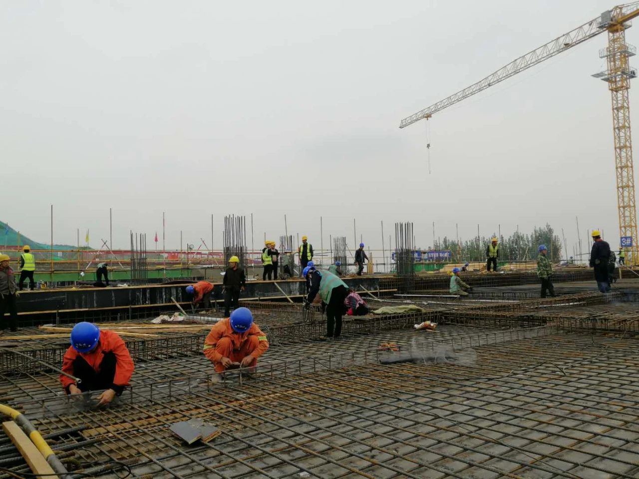 【国庆中秋齐邂逅】水情形公司加班加点迎“双节” 【国庆中秋齐邂逅】水情形公司加班加点迎“双节”