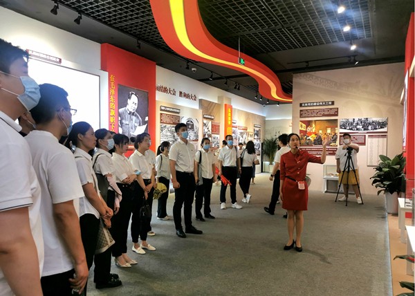 365体育官网集团组织党员干部旅行陕西省庆祝中国共产党建设100周年主题展 365体育官网集团组织党员干部旅行陕西省庆祝中国共产党建设100周年主题展