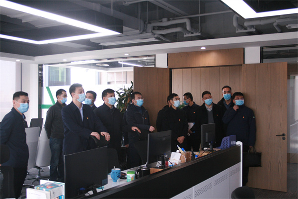 省国资委党委委员、驻委纪检监察组组长贺向东到秦创原365体育官网集团立异中心调研 省国资委党委委员、驻委纪检监察组组长贺向东到秦创原365体育官网集团立异中心调研