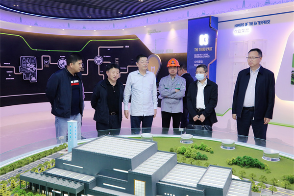 熊良虎拜会榆林市市长张胜利 熊良虎拜会榆林市市长张胜利