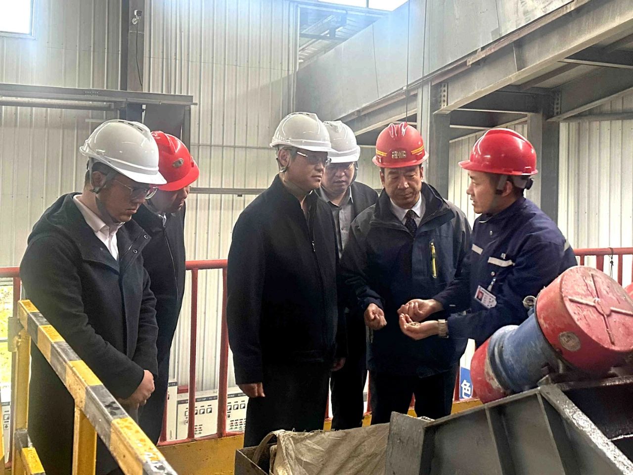 宋世杰赴水情形公司、鼎丰矿业公司项目一线调研 宋世杰赴水情形公司、鼎丰矿业公司项目一线调研